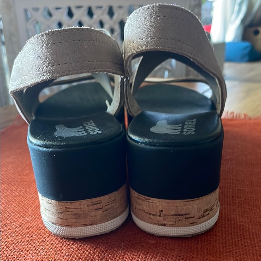 Sorel Women's Tan Sandals - Picture 4 of 5